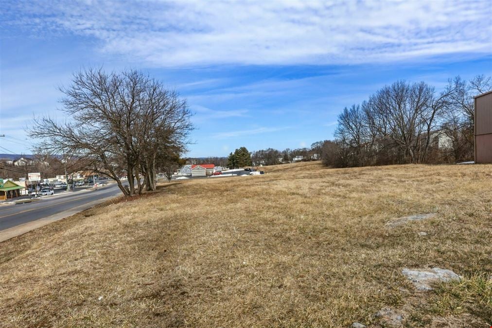 Northern 1-Acre Commercial Lot in Broadway