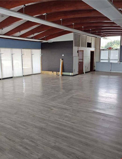 Freestanding Retail Building