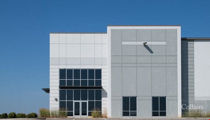 River & Rocket Commerce Center