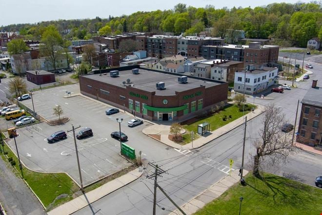 Preview of Retail space for Rent at 308 Ontario St