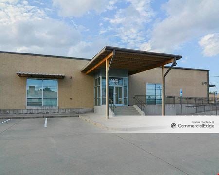 Preview of Industrial space for Rent at 2747 Oakland Avenue