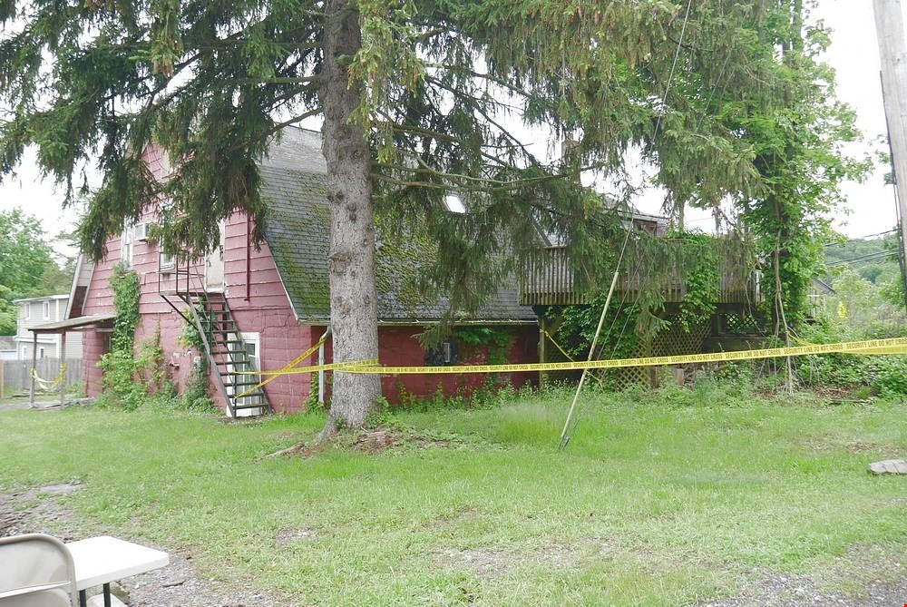1360 Kings Hwy