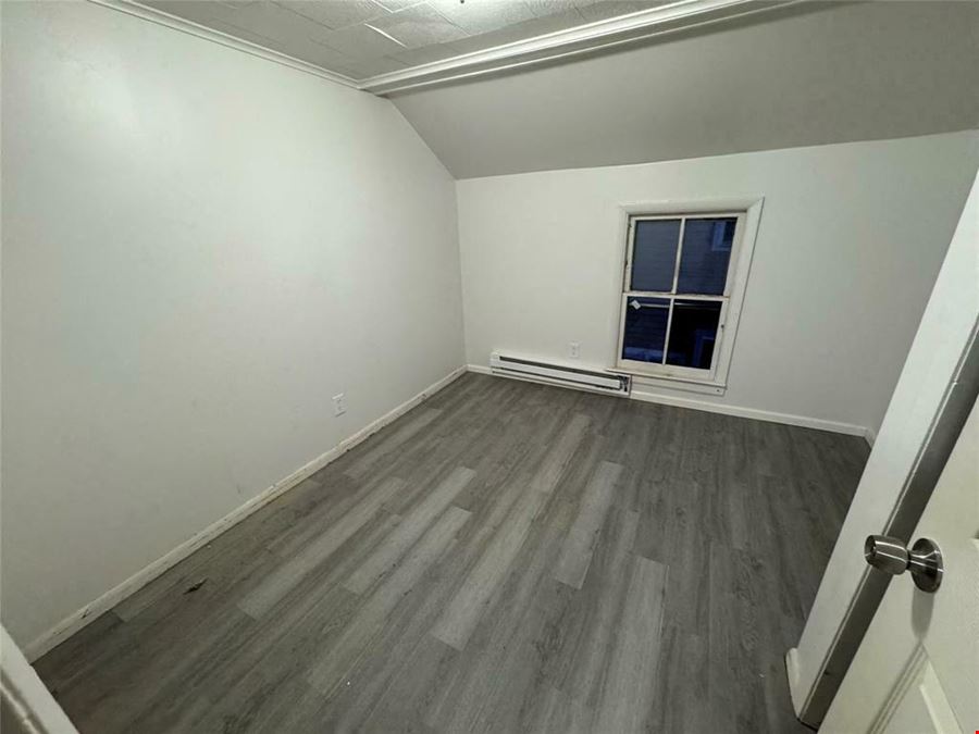 25 Virgil St