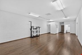 768 SF Retail/Office High Traffic Location