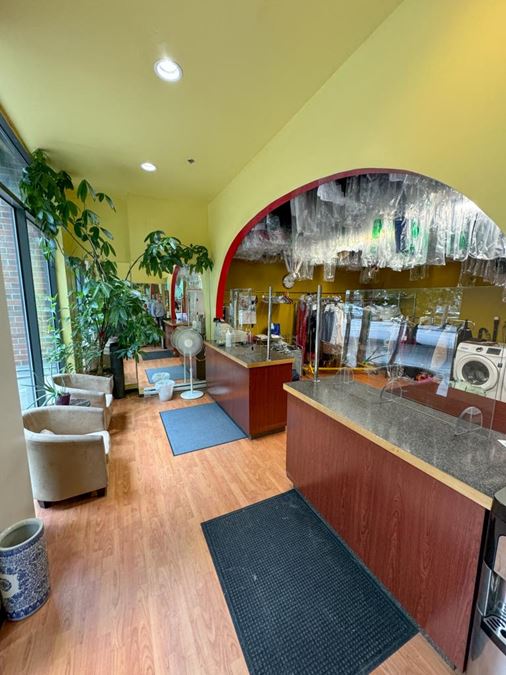585 Helmcken Street