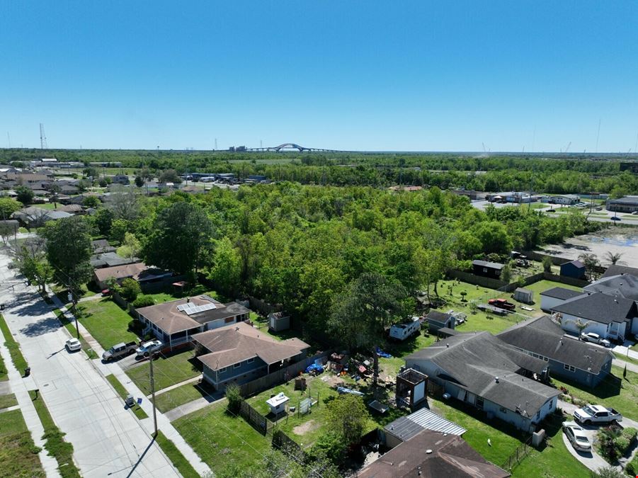 Chef Menteur Hwy Land
