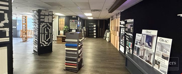 Flex Industrial End-Cap Unit for Sublease in Phoenix