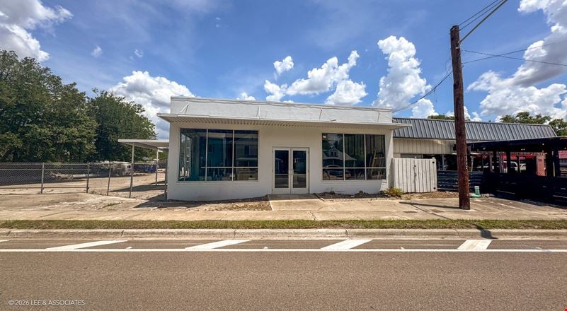 Preview of Retail space for Rent at 224 NW 8th Avenue