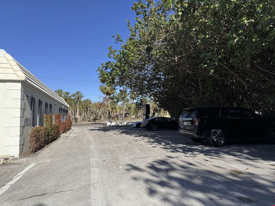 544 John Ringling Blvd.