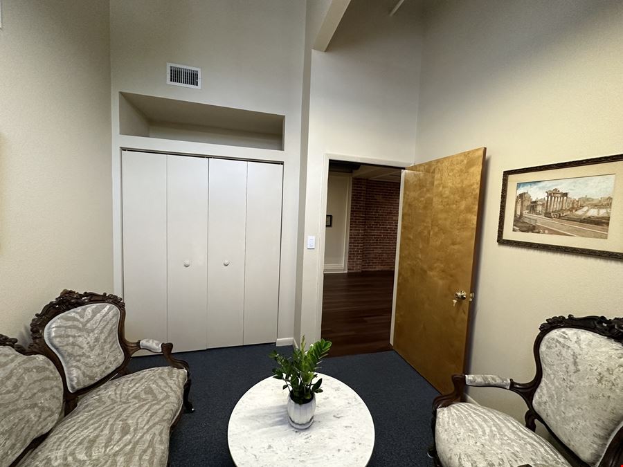 Executive Suite in Urban Style Office Downtown SRQ