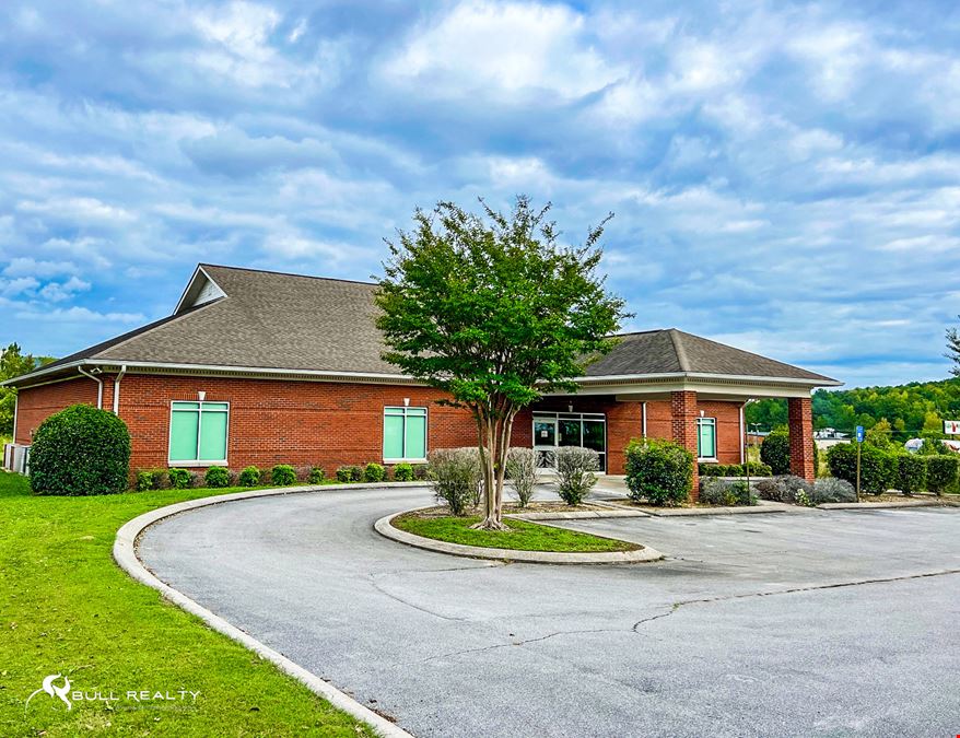 Single-Tenant Net Leased Medical Surgery Center | 7.5% Cap Rate