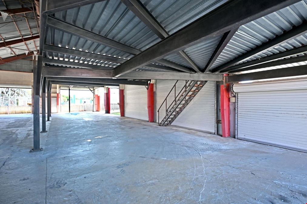 1127 Bowie St.