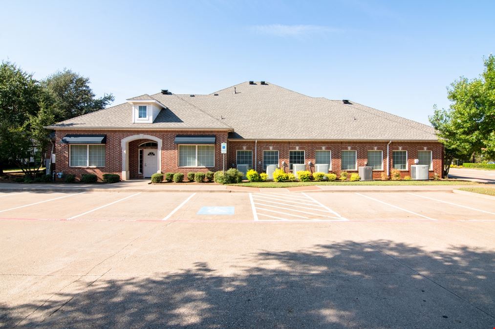 2563 SW Grapevine Pkwy