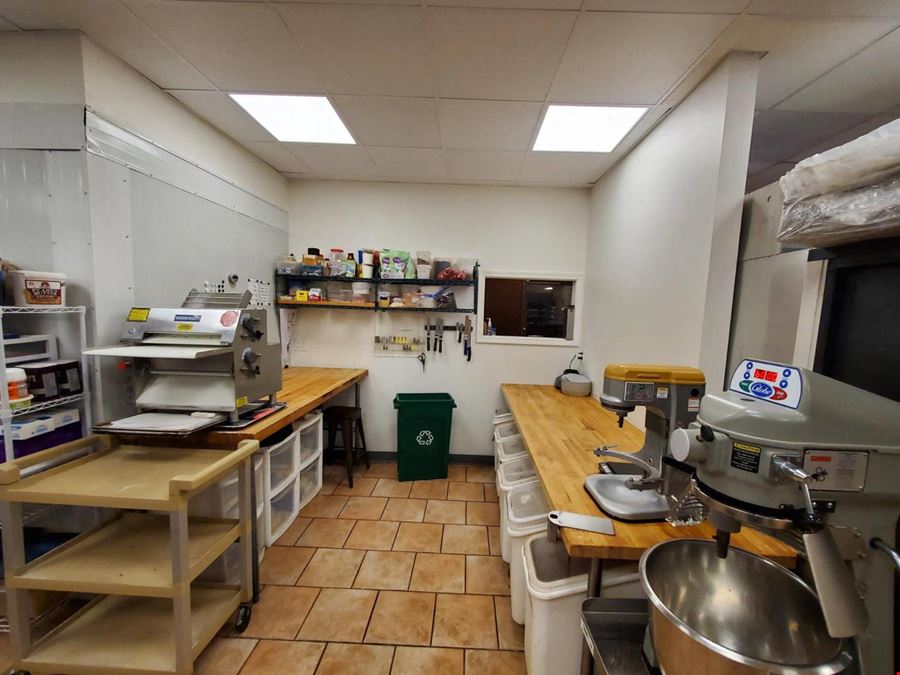 2 Unit Retail with Commercial Kitchen For Sale