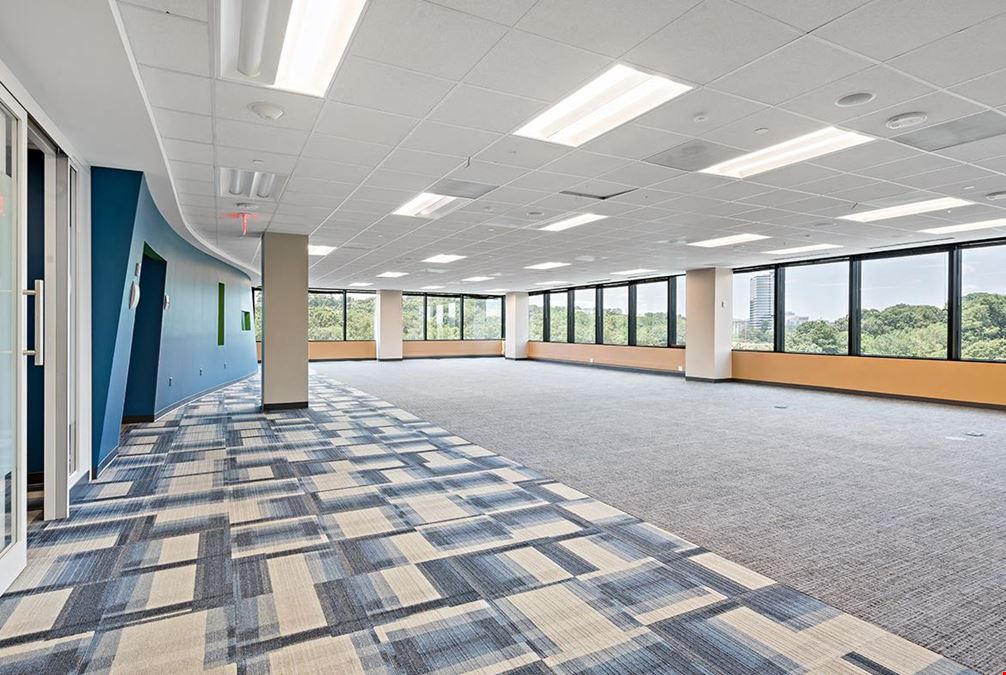 66 Perimeter Center East (R070b)