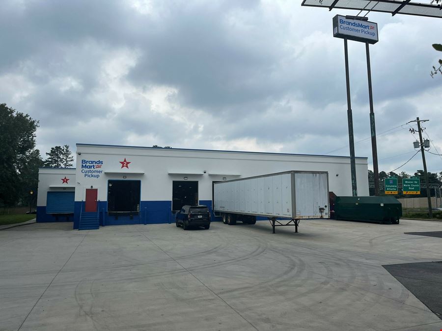 BrandsMart Warehouse (Vacant) & Billboard
