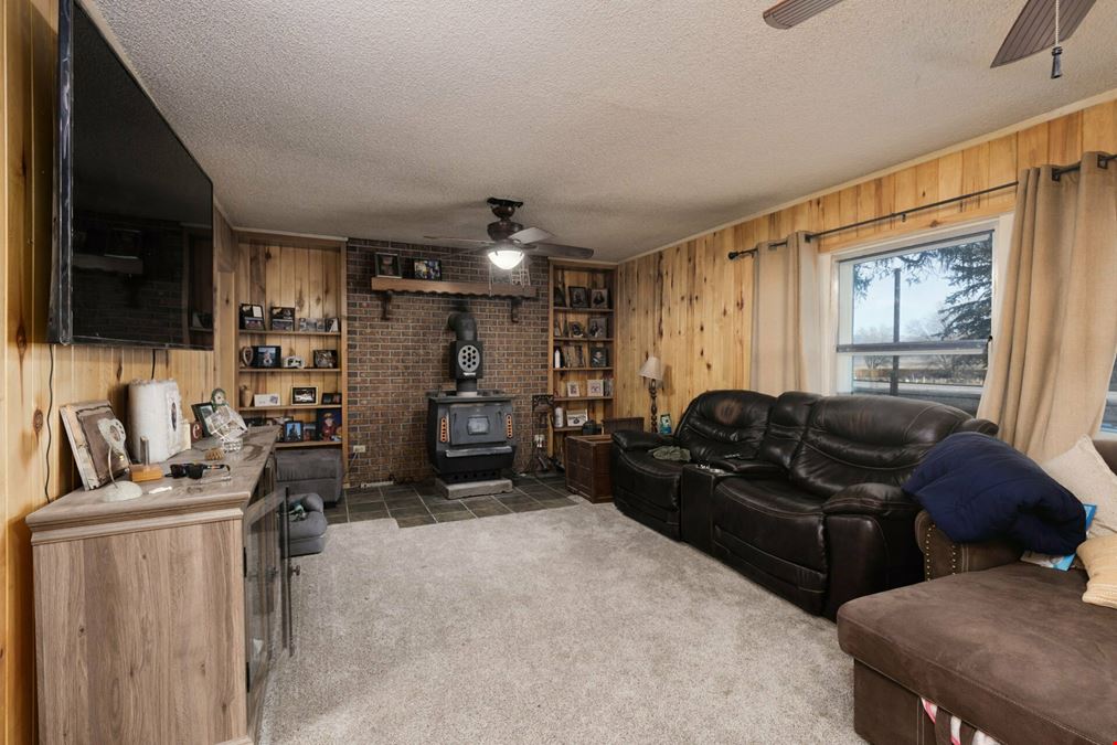 2723 N Highway 89