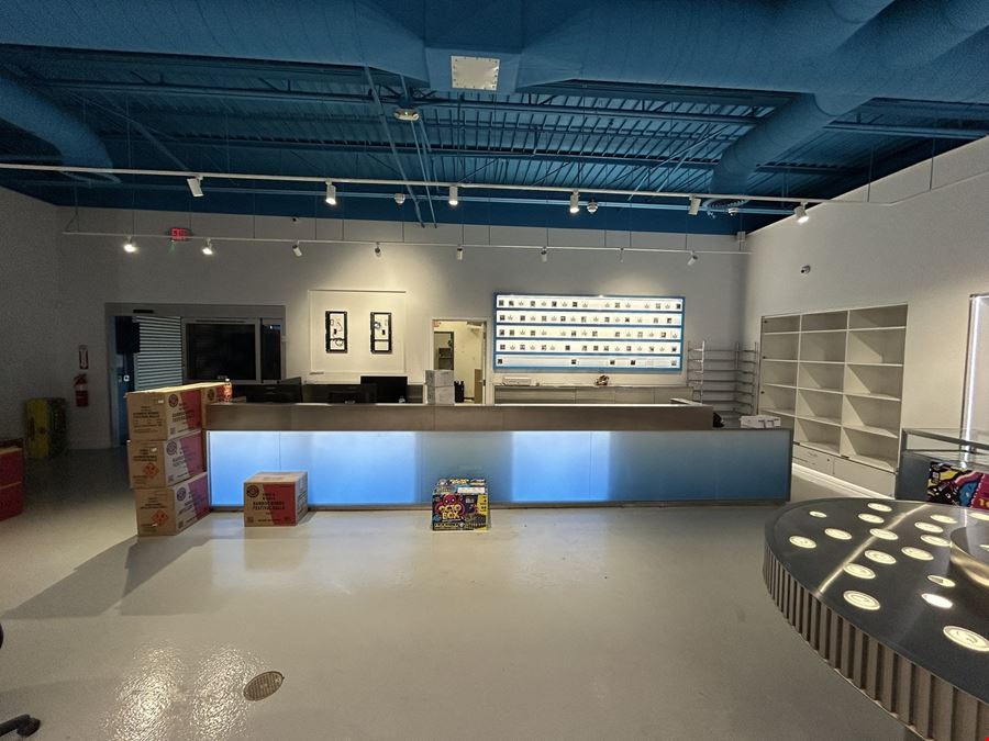 Detroit - Freestanding Retail/Industrial Building