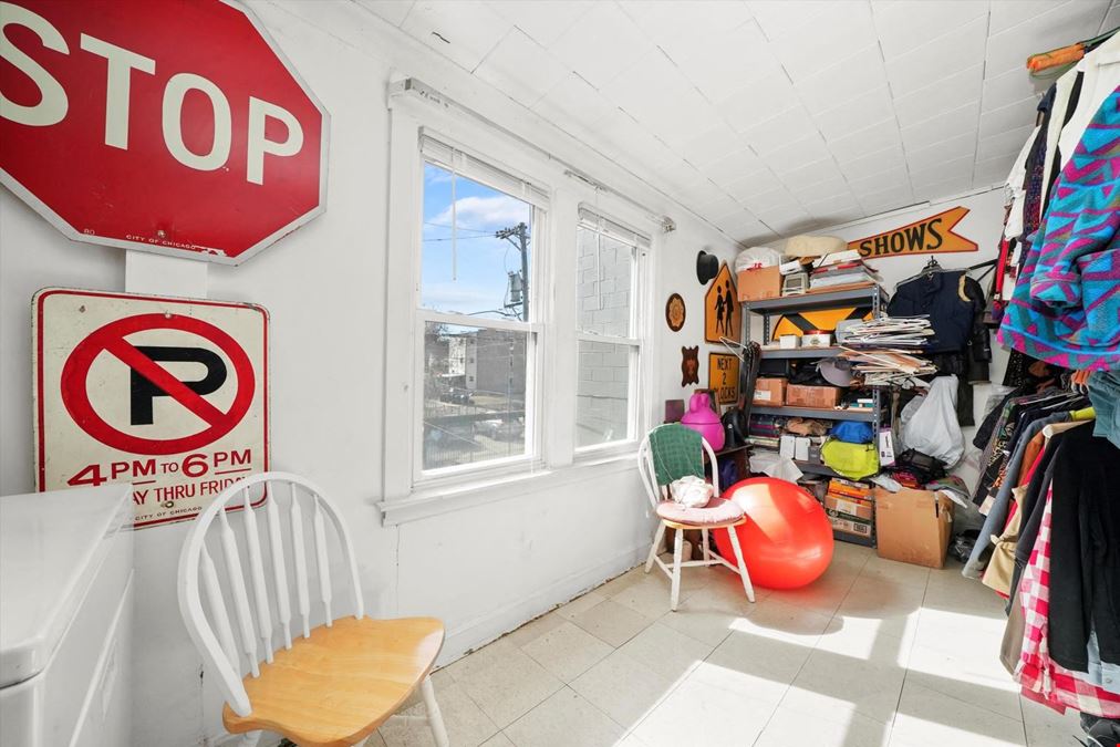 1303 W Chicago Ave, Chicago, IL