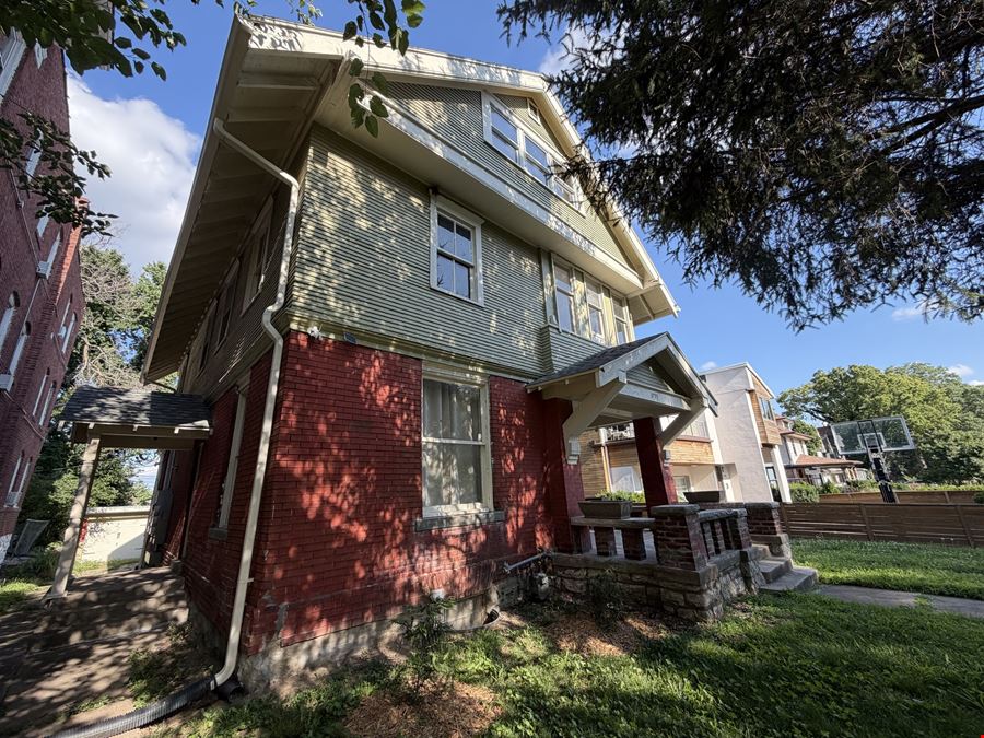 3755 Washington