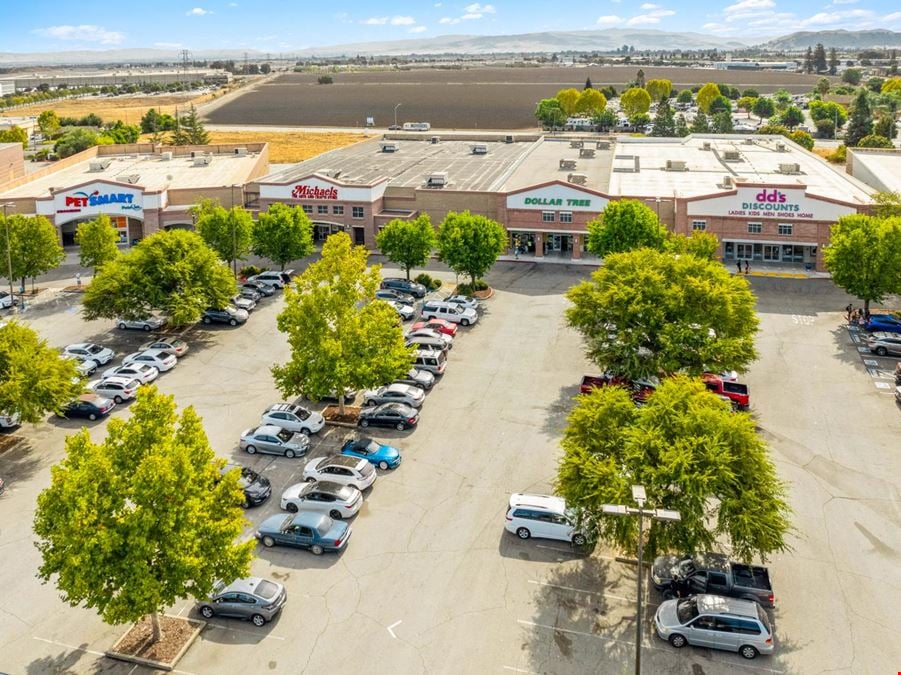 Gilroy Crossing Community Center