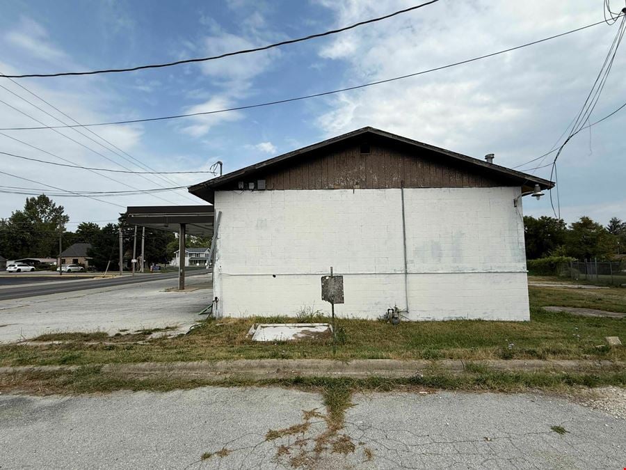 1,200 SF Retail Building For Lease in Nixa