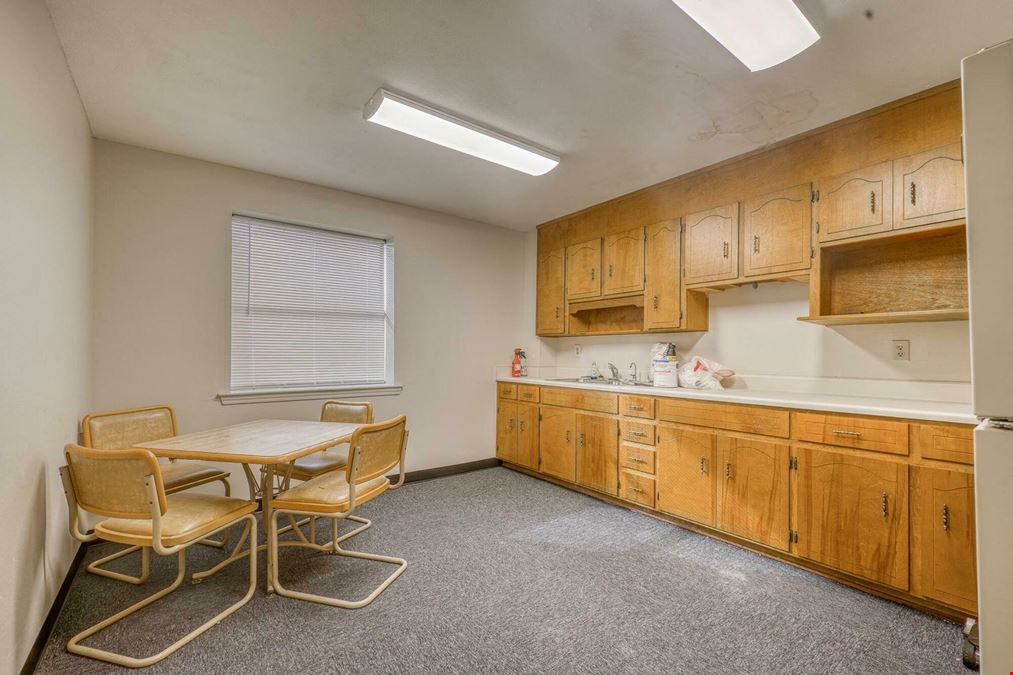 Office / Warehouse for Lease on Creighton Rd