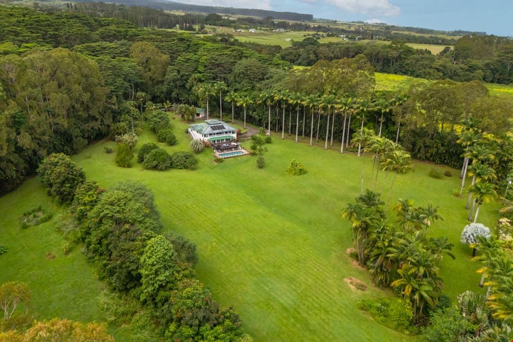 Luxurious Hawaiian Working Farm Retreat