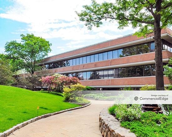 Preview of Office space for Rent at 2 Pickwick Plaza