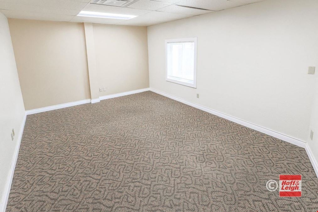 Lake Plaza Professional Center
