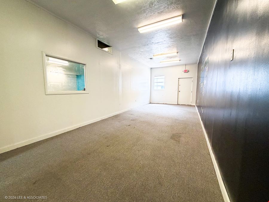 3707 SW 42nd Ave - Conditioned Flex Space