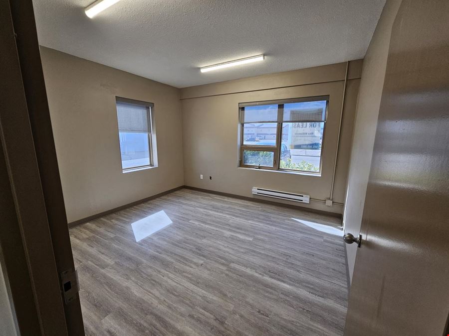 7471 Edgar Industrial Bend - Unit 24