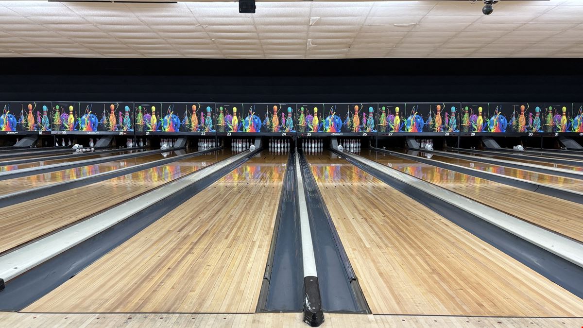 Collier Lanes