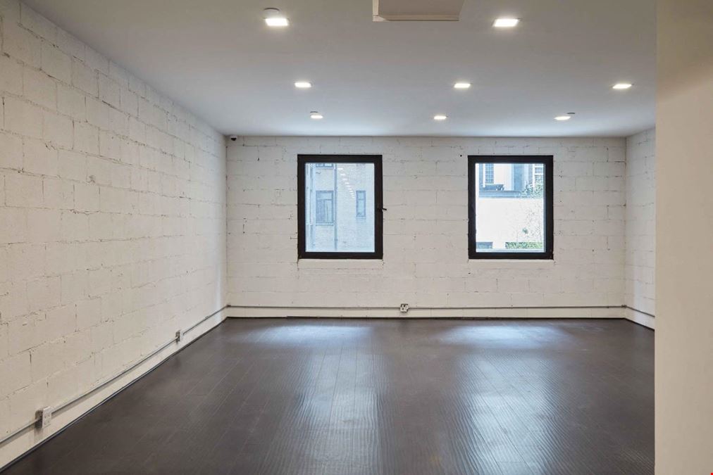 44 W 55th Street