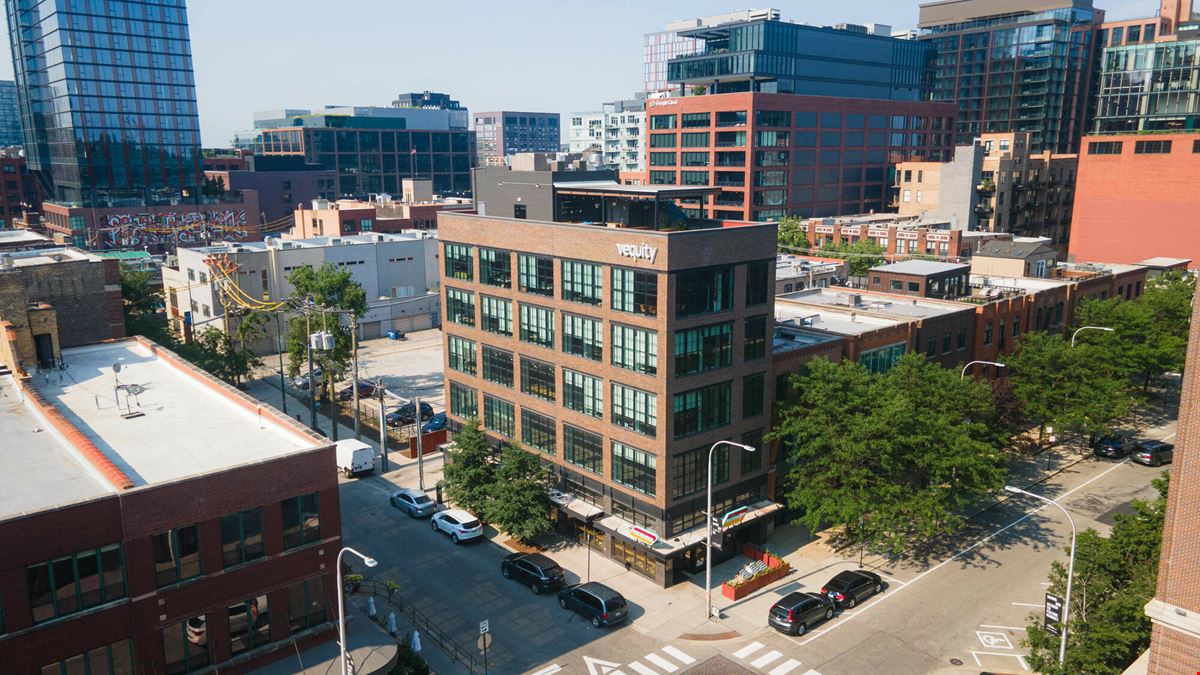 Full-Floor, Fulton Market Corner Office Suite Available