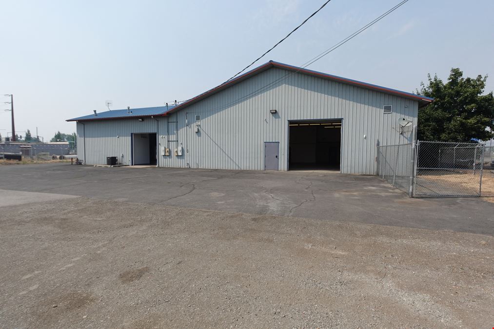 6012 & 6010 East Trent Avenue
