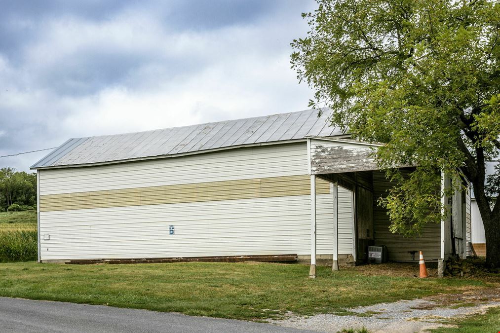 SMALL SHOP SPACE AVAILABLE FOR LEASE