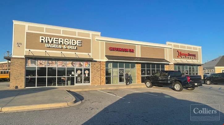 ±2,954-SF Restaurant-Ready Endcap Anchored by Lowes Foods in Riverside Crossing Outparcel