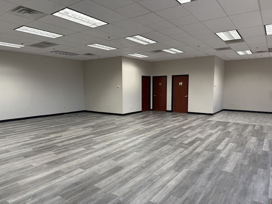 33747 N Scottsdale Rd, Ste 101/105