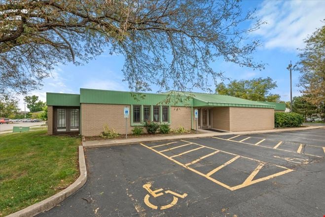 Preview of Office space for Rent at 2663 Farragut Dr