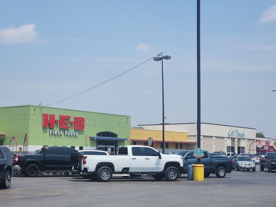 Lone Oak Shopping Center