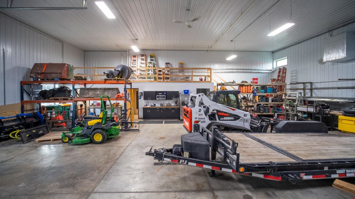 Premier Warehouse near Airport - Like New Condition 