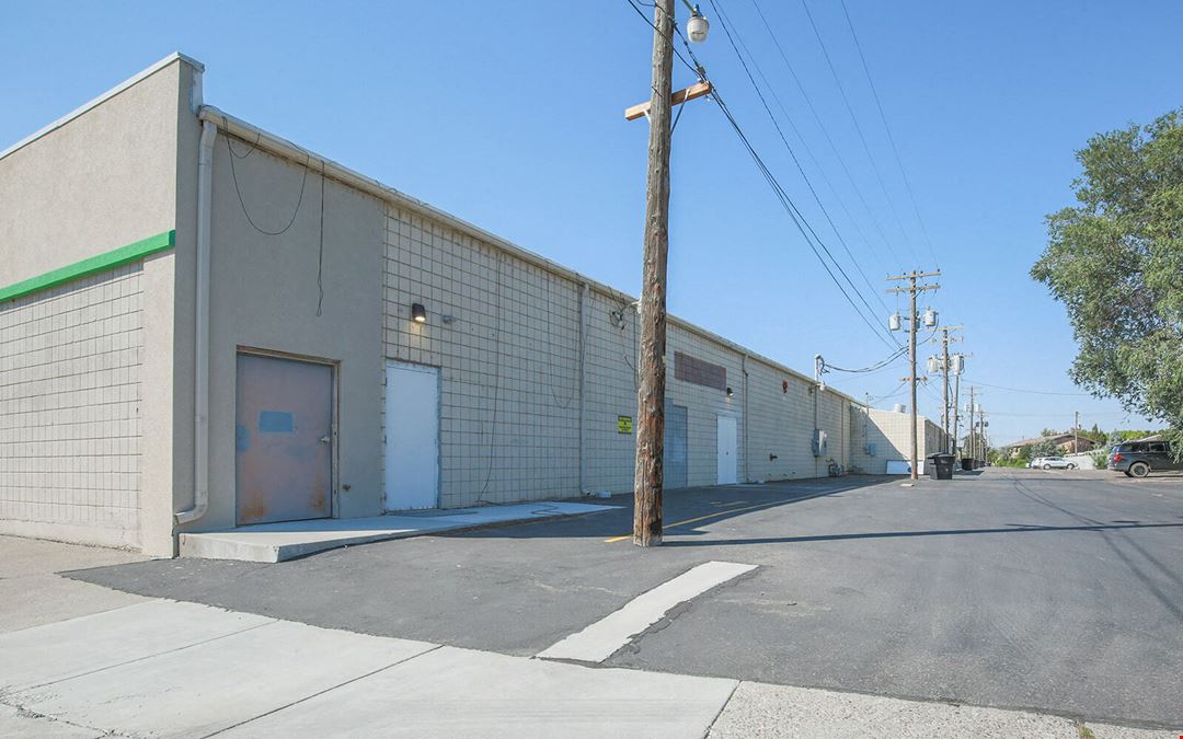 2285 Overland Ave - Overland Shopping Center