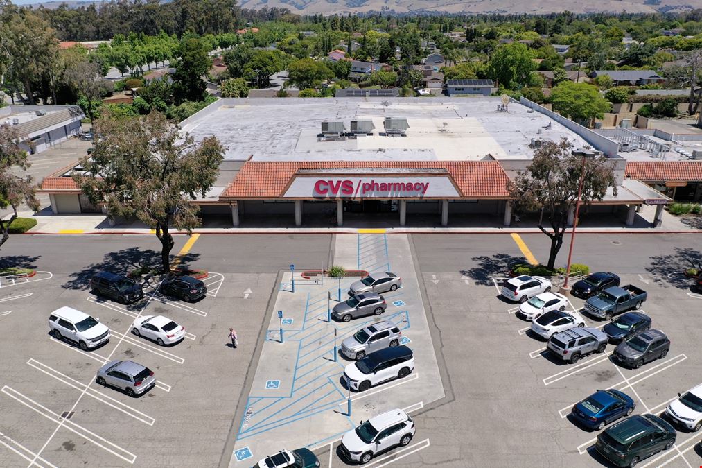 ROSEMONT SQUARE AT FOUR CORNERS