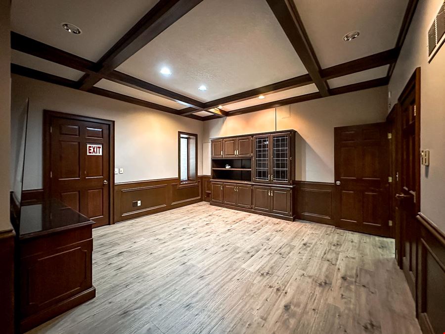 2014 S Calhoun St - Flex Space