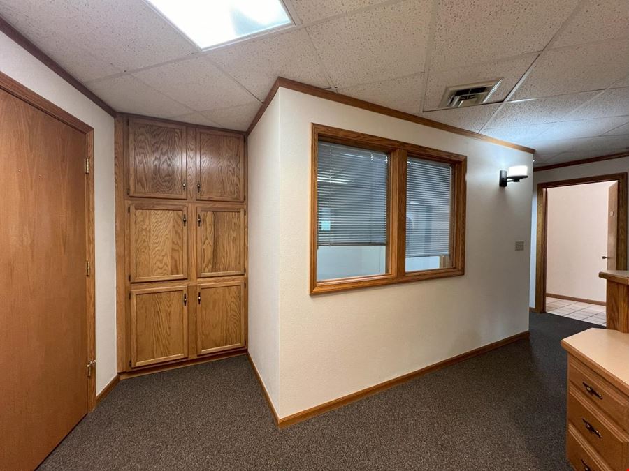 Creekside Professional Office Suite