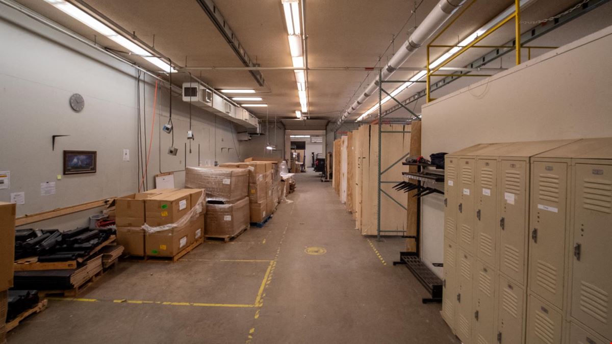 Prime Industrial Flex Space for Lease