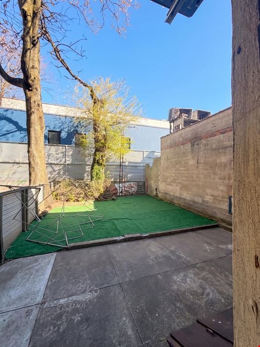 900 - 1,800 SF | 895 4th Avenue | Versatile Ground Floor Retail Spaces With Private Backyard for Lease