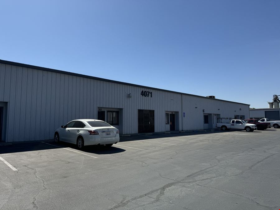 Move-In Ready Office/Warehouse with High Traffic Visibility