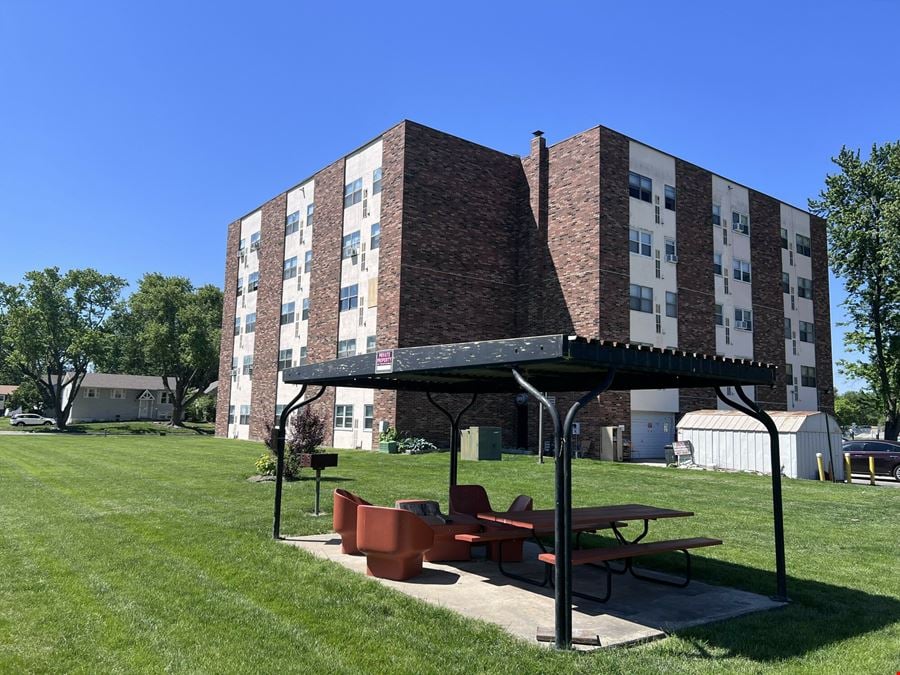 Edwardsville Court Apartments